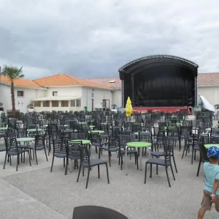 Holiday Avenue De La Palmyre 20 * Les Mathes