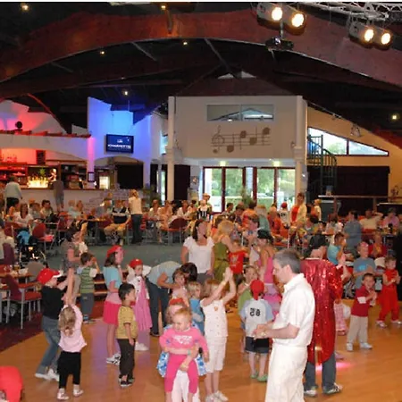 Сasa de vacaciones Holiday Avenue De La Palmyre 20 *